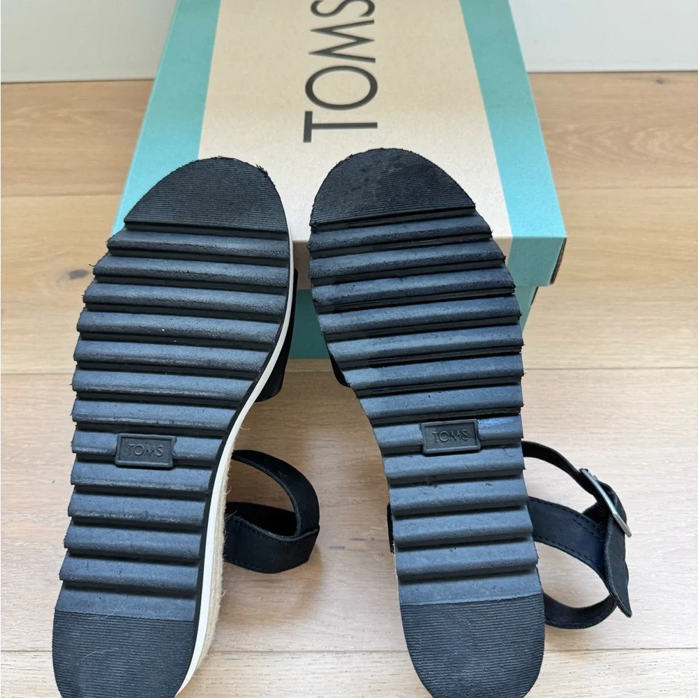 EUC TOMS Diana Black Leather Sandals - size 10 - Picture 5 of 8